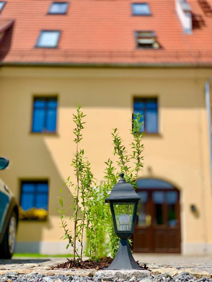 Apartament W Centrum Miasta Z Darmowym Parkingiem Dla Dwojga -Apartamenty Pod Zlotym Lwem Kłodzko Exterior foto